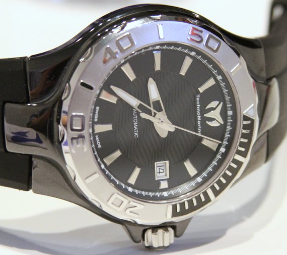 TechnoMarine Cruise Ceramic 泰諾船舶重返市場四分之一橙圈腕表-復(fù)刻表