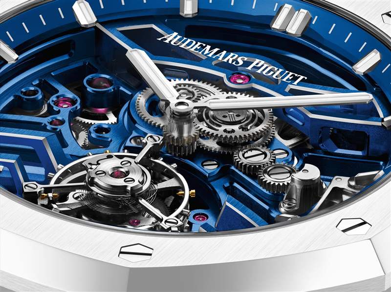 愛彼推出Royal Oak Selfwinding Flying Tourbillon Openworked鏤空飛行陀飛輪腕表:白色陶瓷表殼-復(fù)刻表